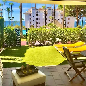 mi-capricho-beachfront-grownfloor-private-garden-terrace.1costadelsol.com/