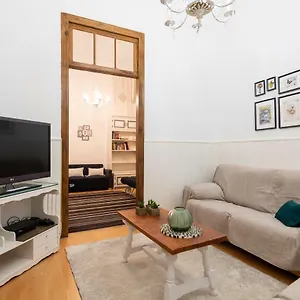 vintage-style-apartment-in-the-city.in-canary-islands.com/
